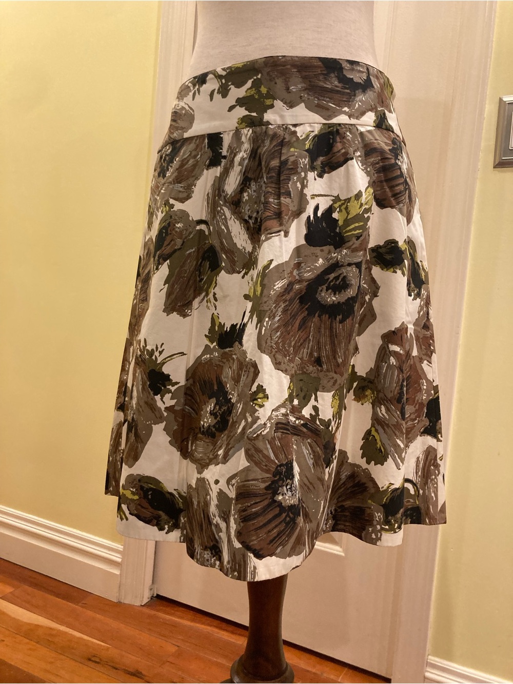 J. Crew White/Olive/Black Painter Floral Pattern A-Line Skirt